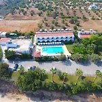 Bare Hill Aparthotel