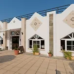 Aparthotel Bare Hill Krini