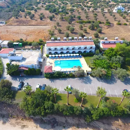 Bare Hill מלון דירות