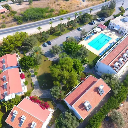 Bare Hill Aparthotel 3*