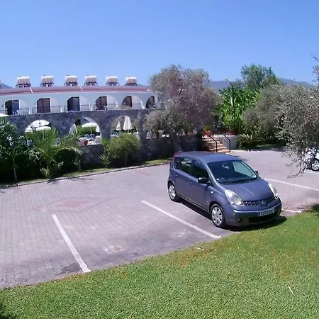 Bare Hill Aparthotel Krini