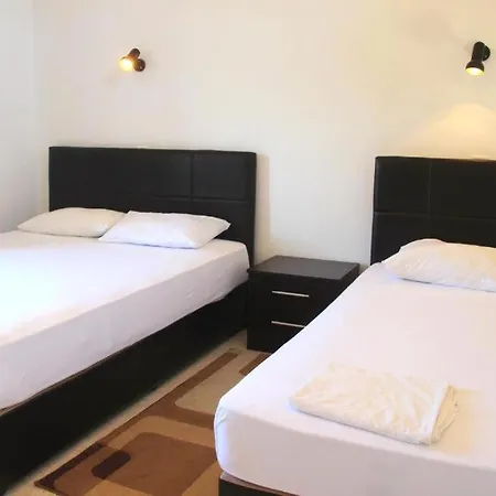 Bare Hill Aparthotel
