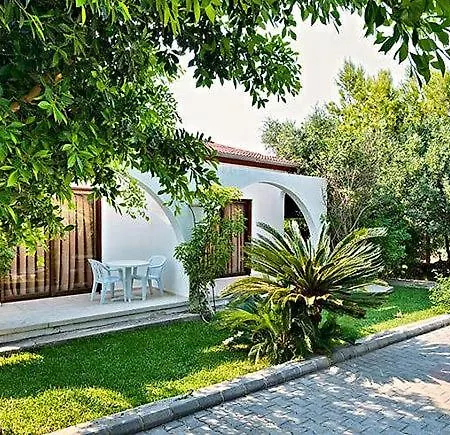 Bare Hill アパートホテル Krini