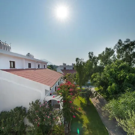 Bare Hill Aparthotel