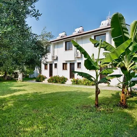 מלון דירות Bare Hill