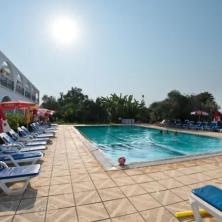 מלון דירות Bare Hill Krini