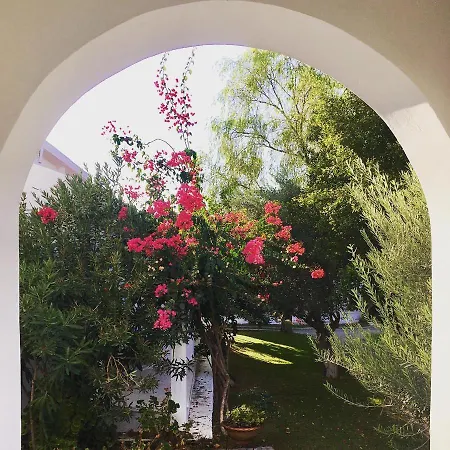 Bare Hill アパートホテル 3*