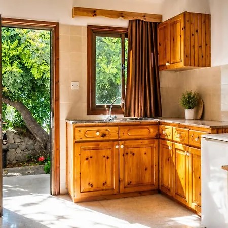 Bare Hill Aparthotel Krini