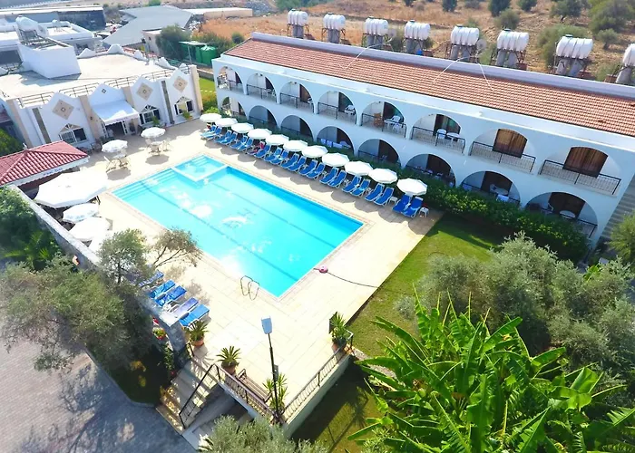 Bare Hill Aparthotel