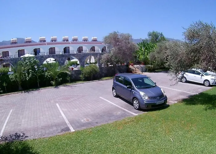 Bare Hill Aparthotel Krini