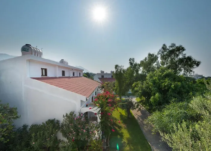 Bare Hill Aparthotel