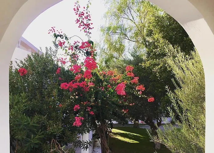 Bare Hill Aparthotel 3*